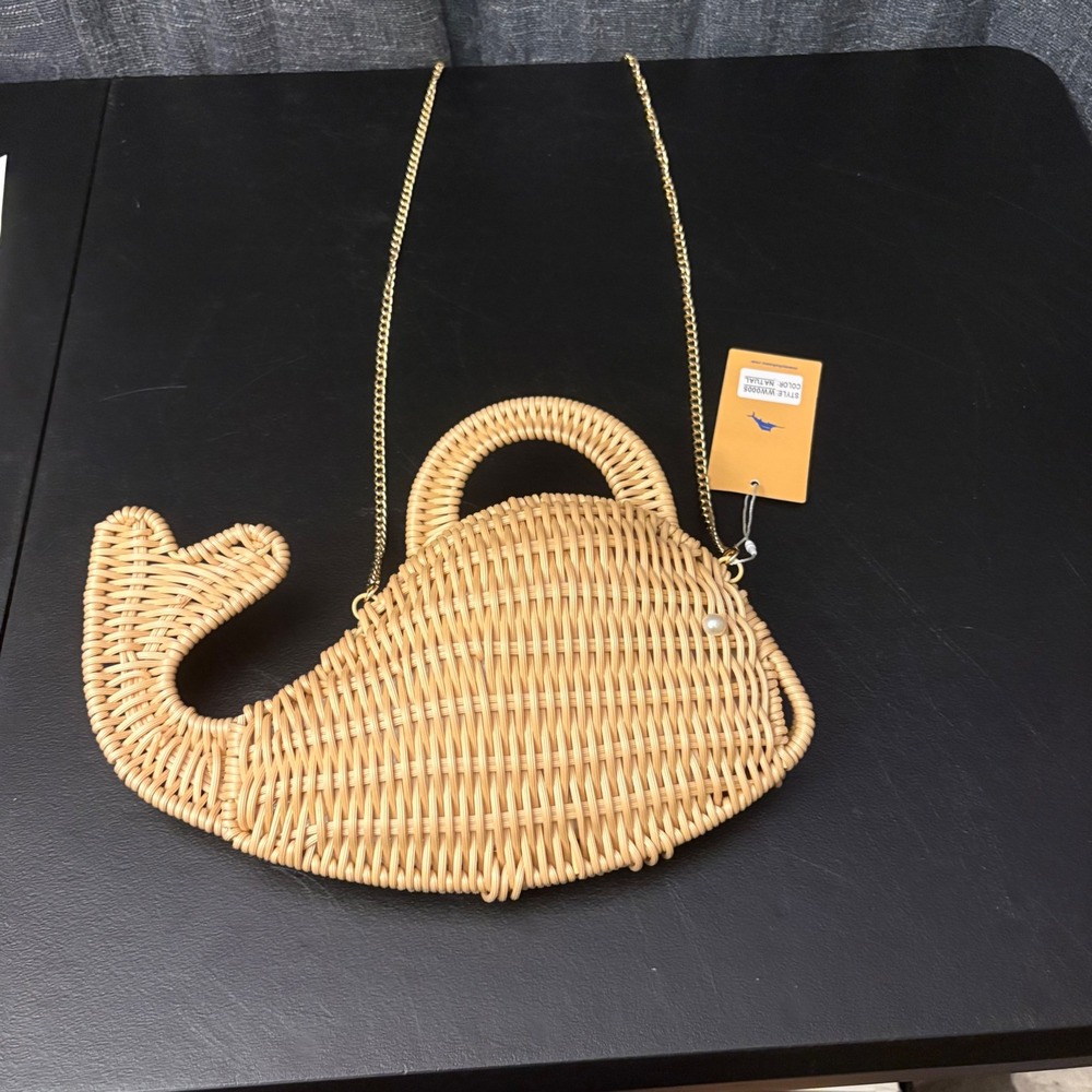NWT Tommy Bahama Whale Fish Wicker Crossbody Bag Natural